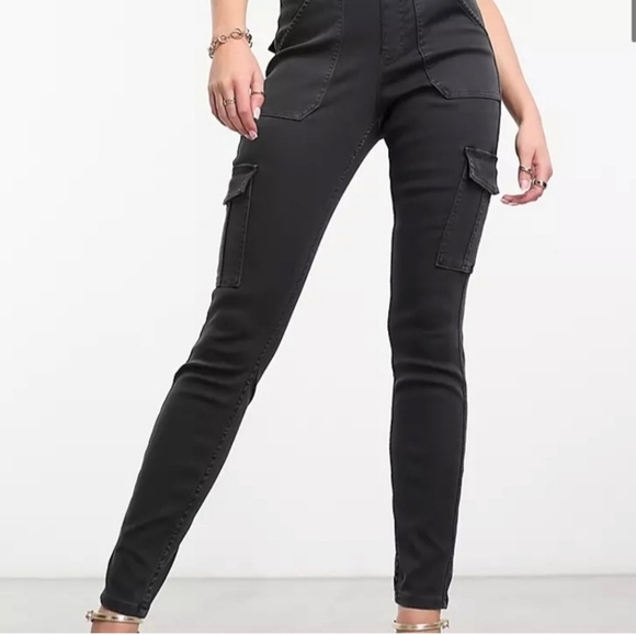 New SPANX Stretch Twill Ankle Cargo Hi Waist pants Washed Black Size S - Picture 1 of 8